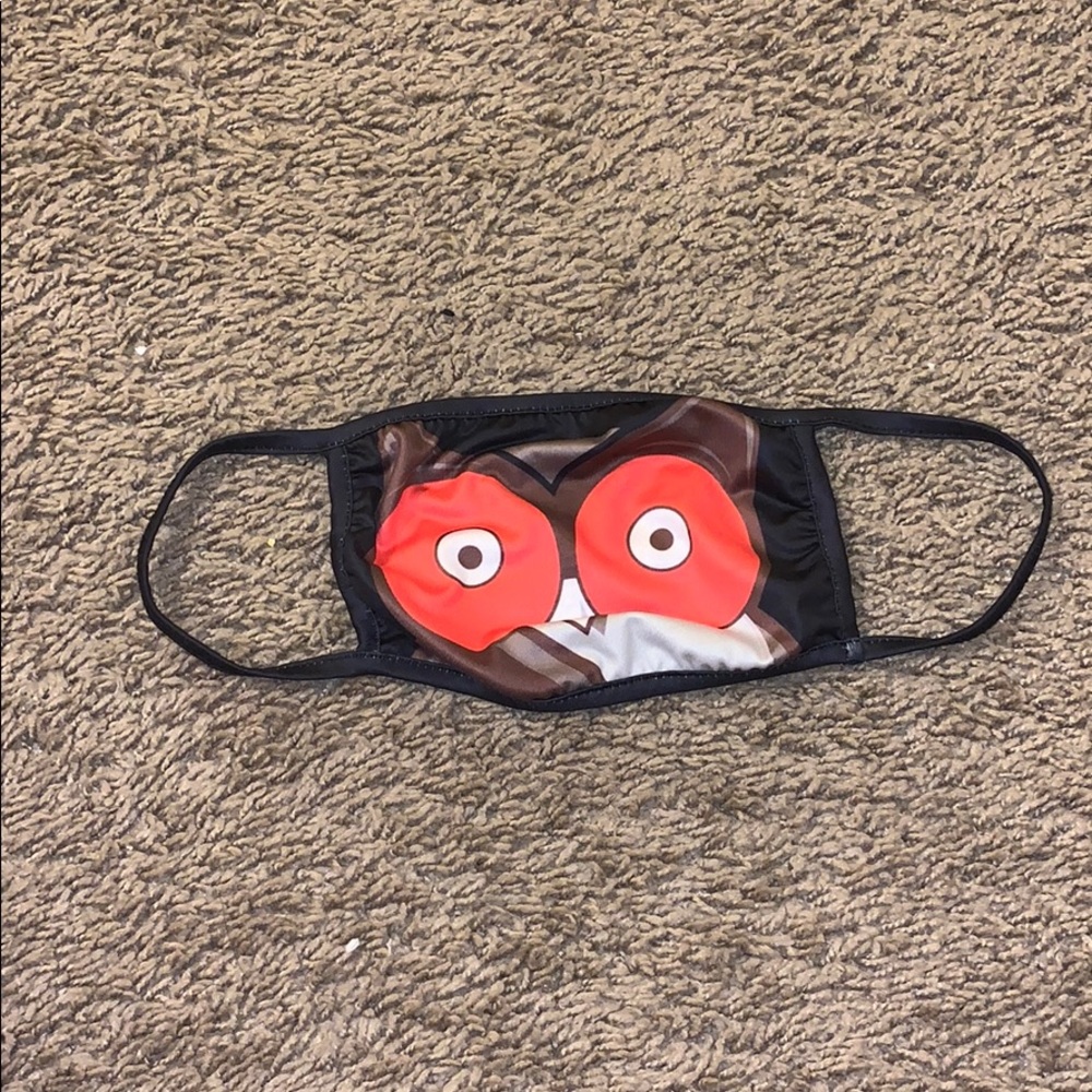 Hooters Mask